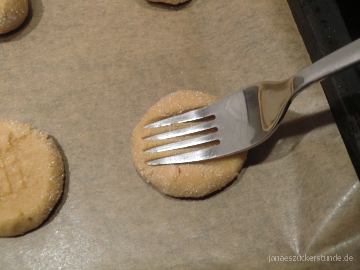 Muster mit Gabel für Erdnussbutter Cookies
