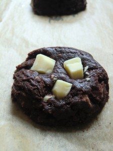 Brownie Cookie Teig mit weiße Schokolade