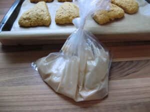 Zuckerguss in Spritzbeutel