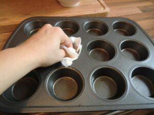 Muffin Backform fetten