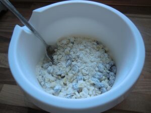 Trockene Zutaten White Chocolate Cranberry Cookies