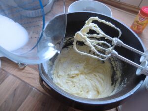 Wechseln zwischen Milch und Mehl Teig - Blueberry Muffins