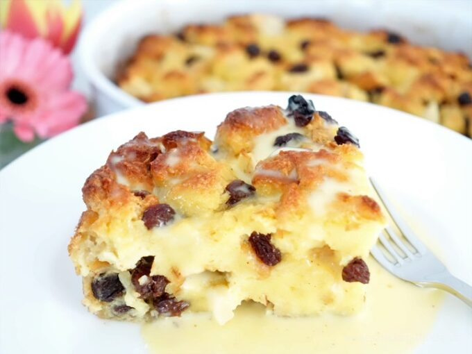 Brotpudding mit Rum Soße