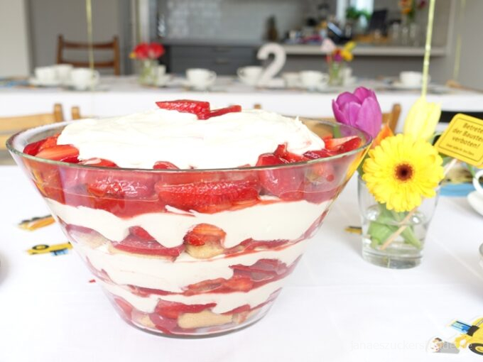 Erdbeer-Trifle
